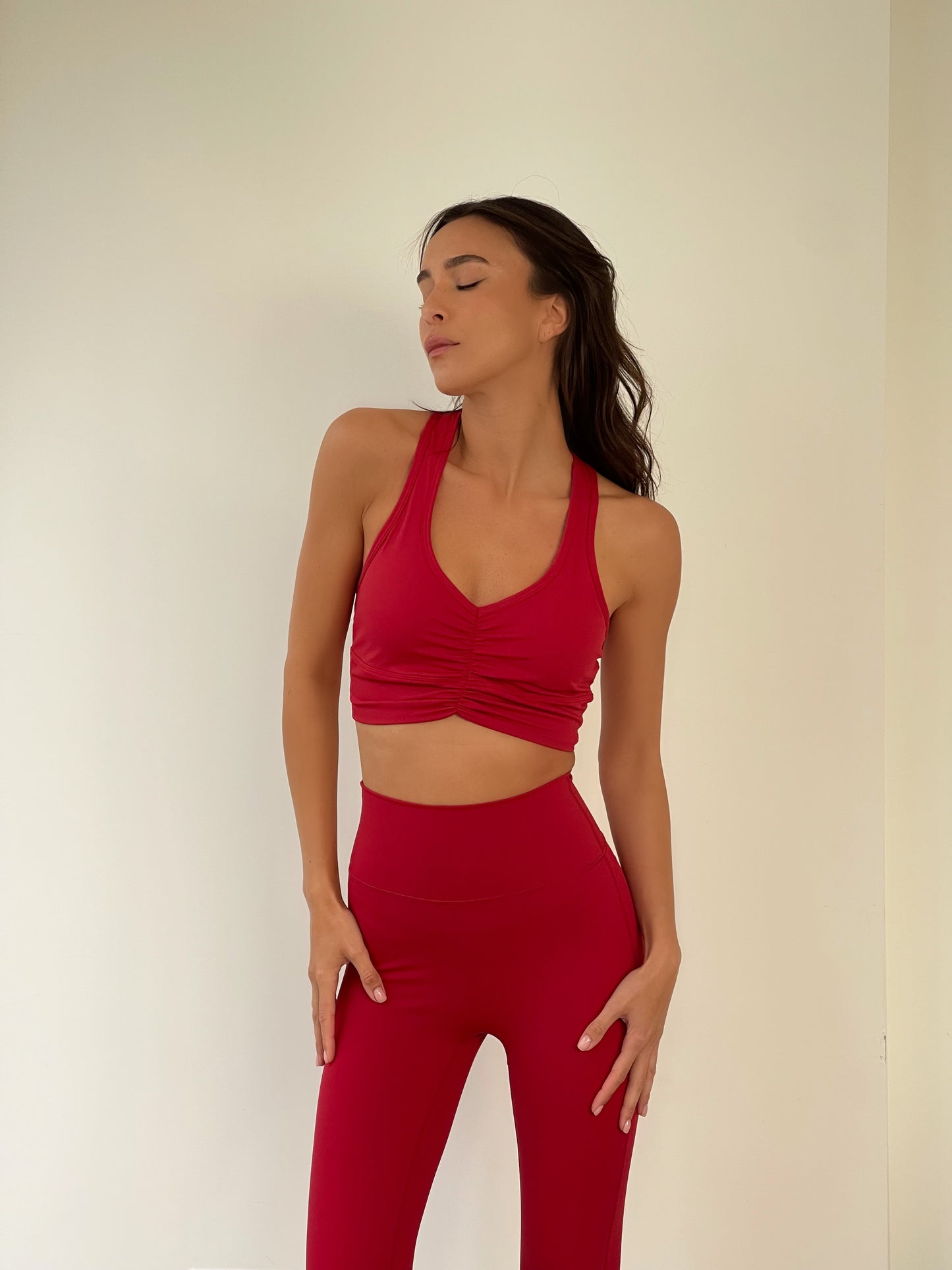 טופ רייצ'ל אדום כהה