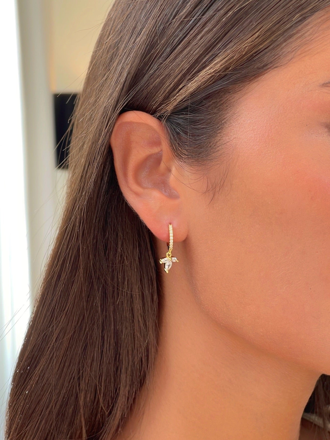 זוג עגילי חישוק פרח לוטוס בל קלאסי מכסף אמיתי 925