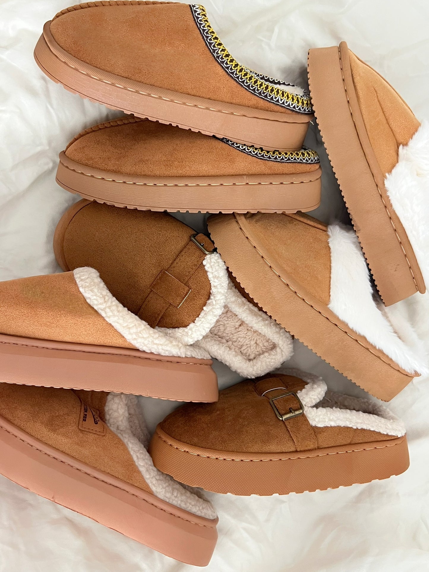 נעלי בית לולאה חום בהיר