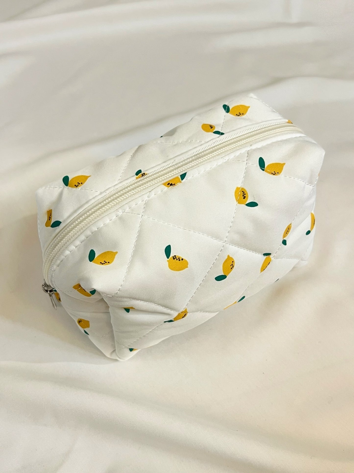 תיק איפור לימונים