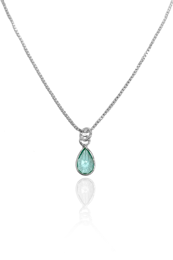 שרשרת אבן ירוקה 600x900