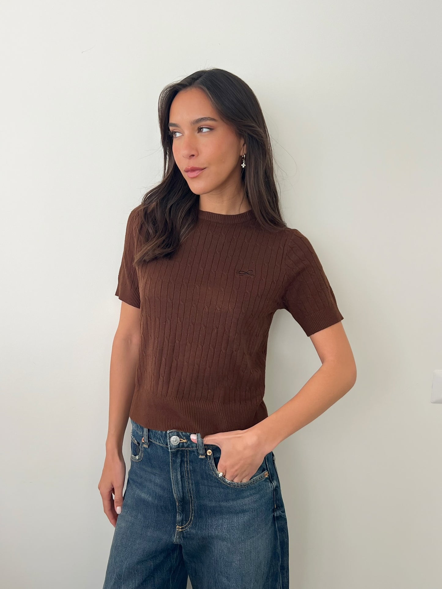 חולצת סוודר קצרה