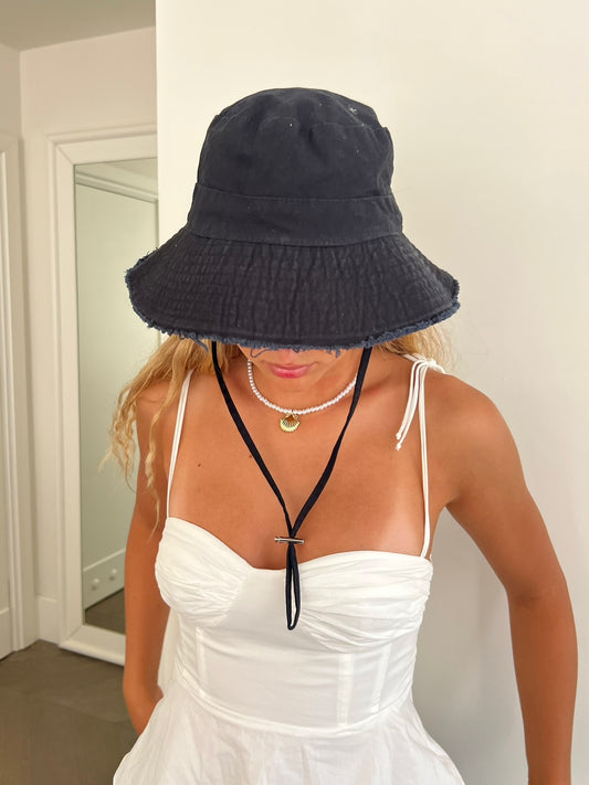 files/Facetune_01-06-2025-11-47-09.jpg
