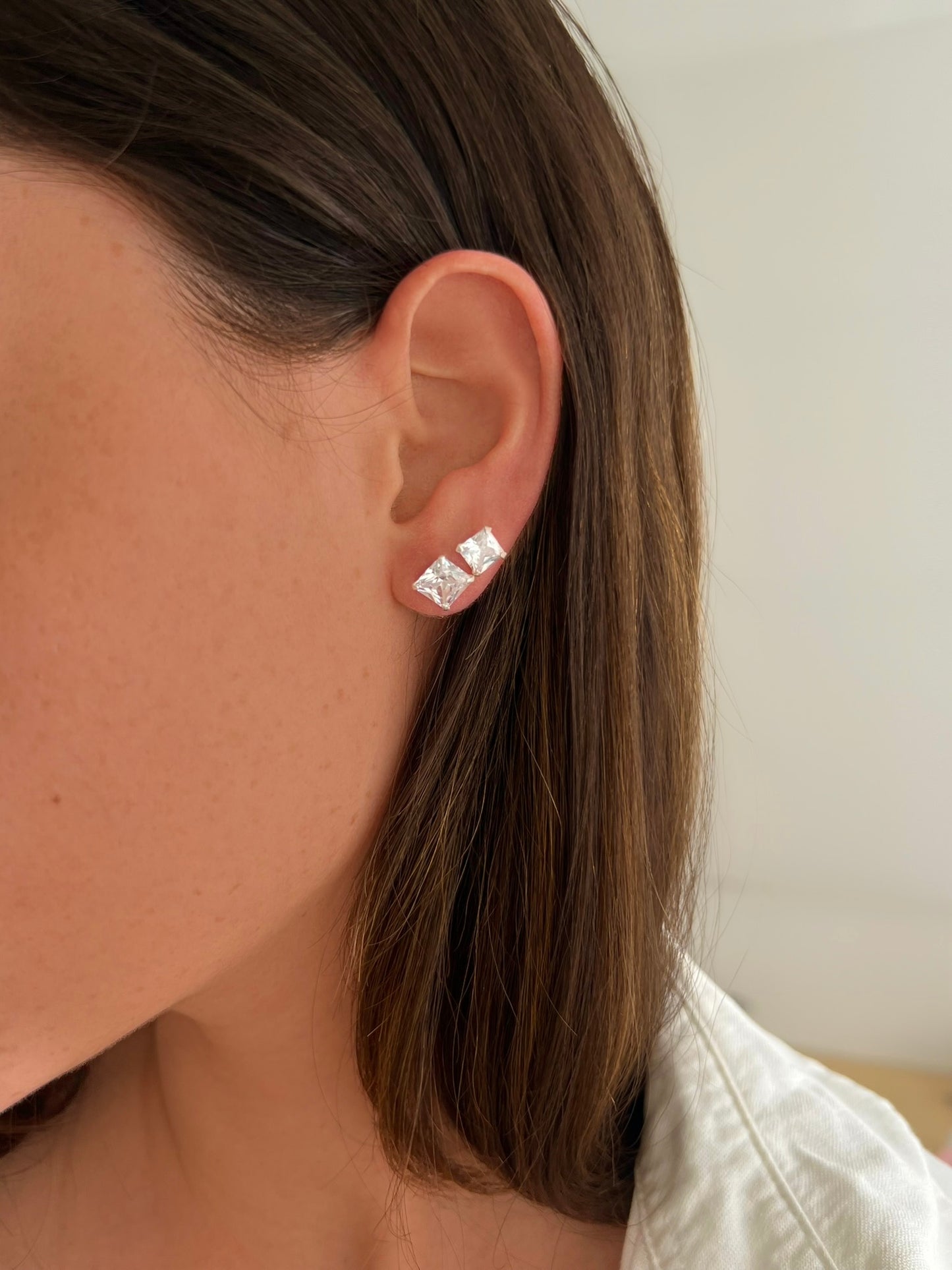 זוג עגילי זירקון מרובע מכסף אמיתי 925