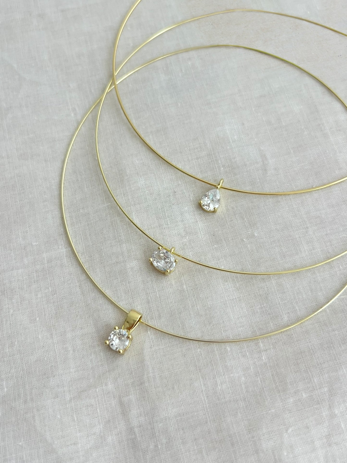 שרשרת קשיחה בשילוב זירקון אובל