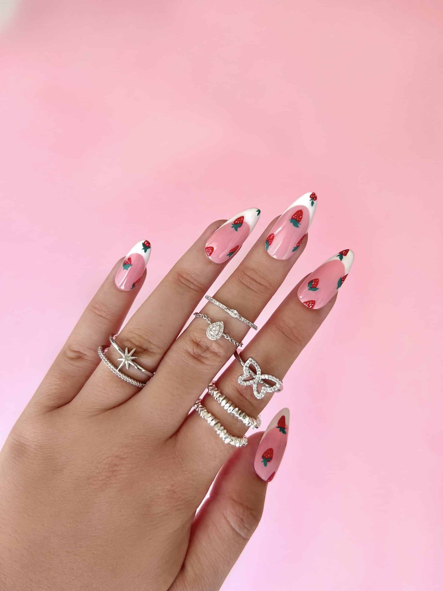 Facetune_18-07-2023-09-33-29