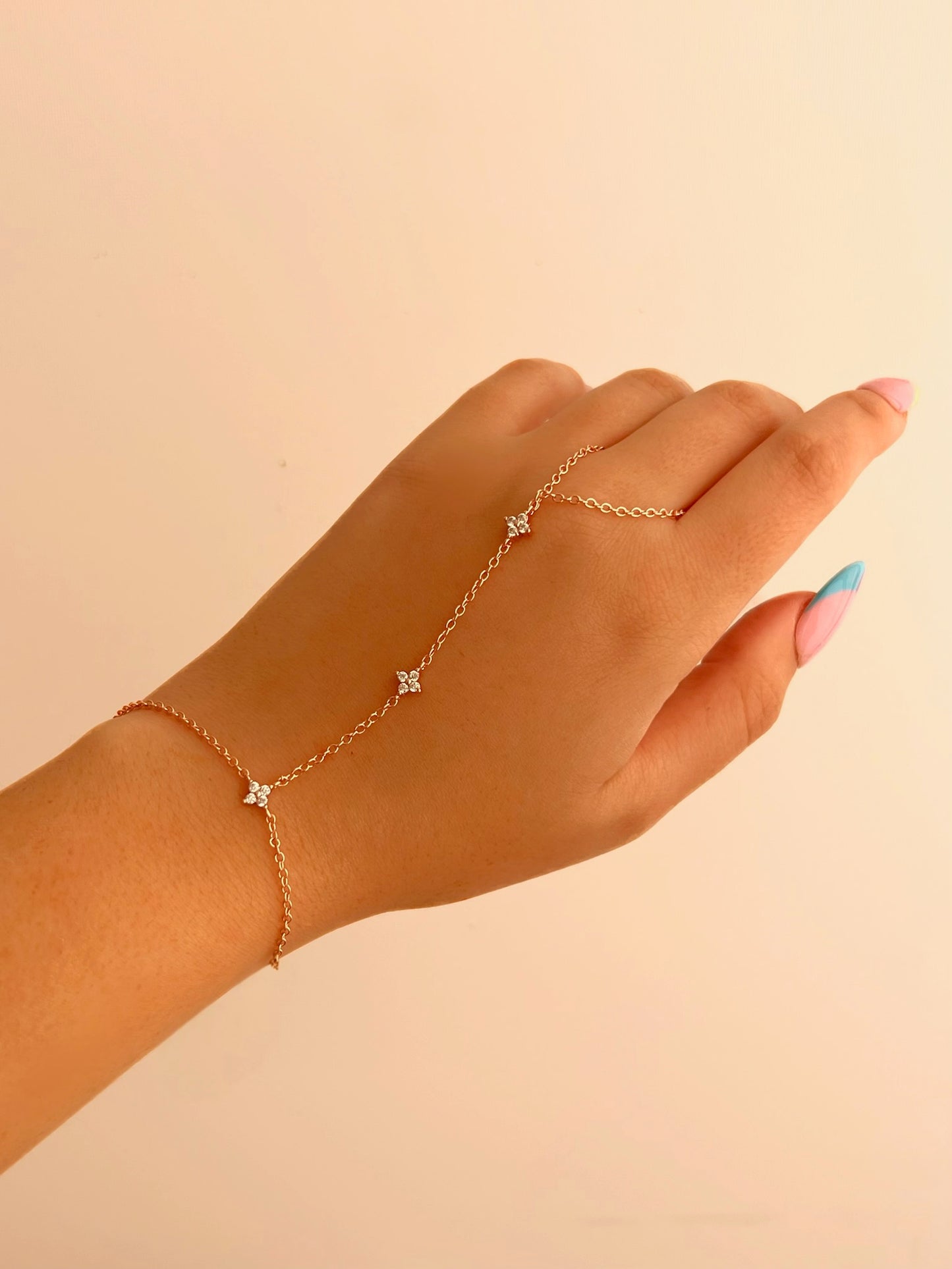 צמיד טבעת פרחים