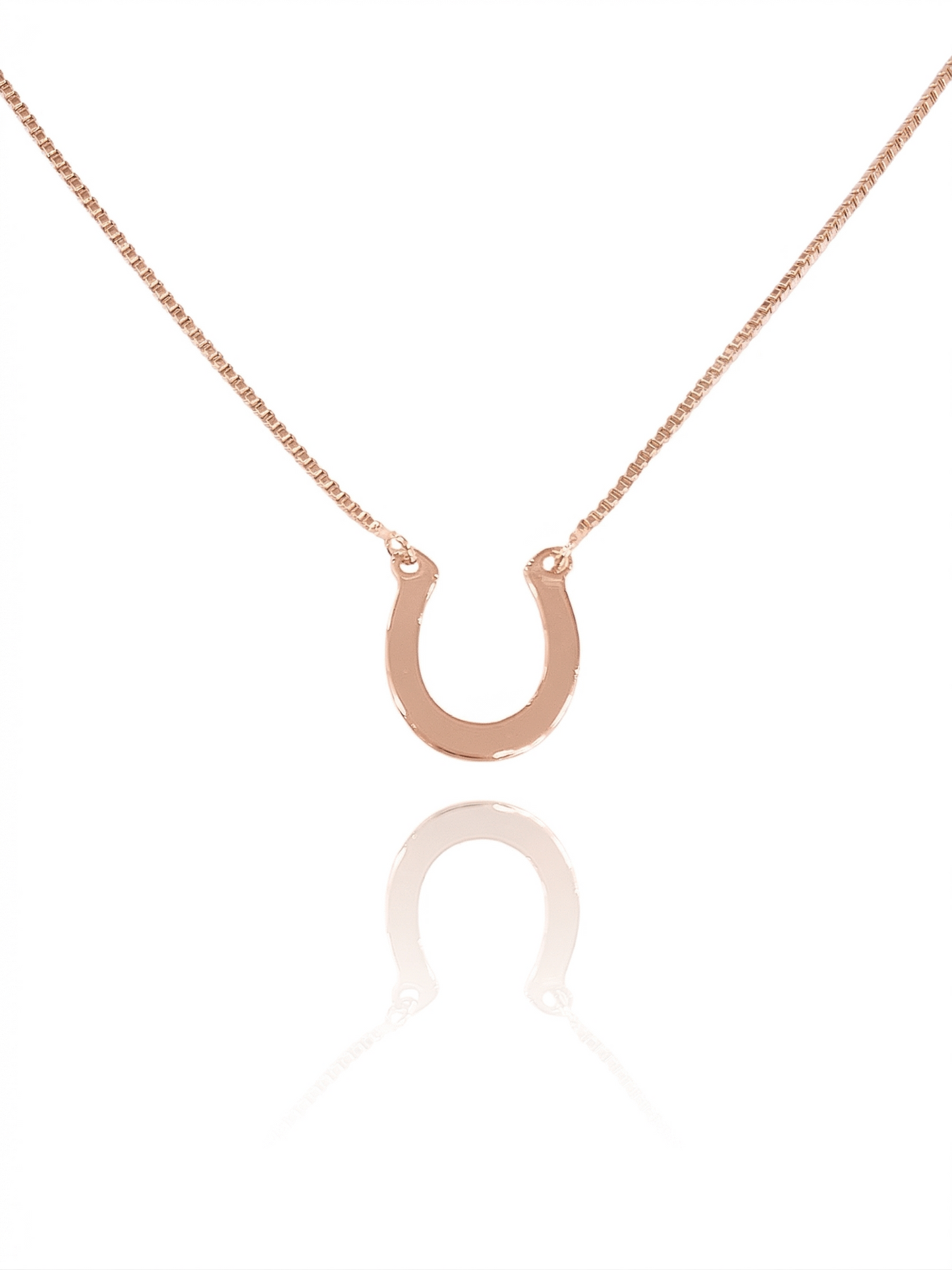 שרשרת פרסה חלקה עדינה