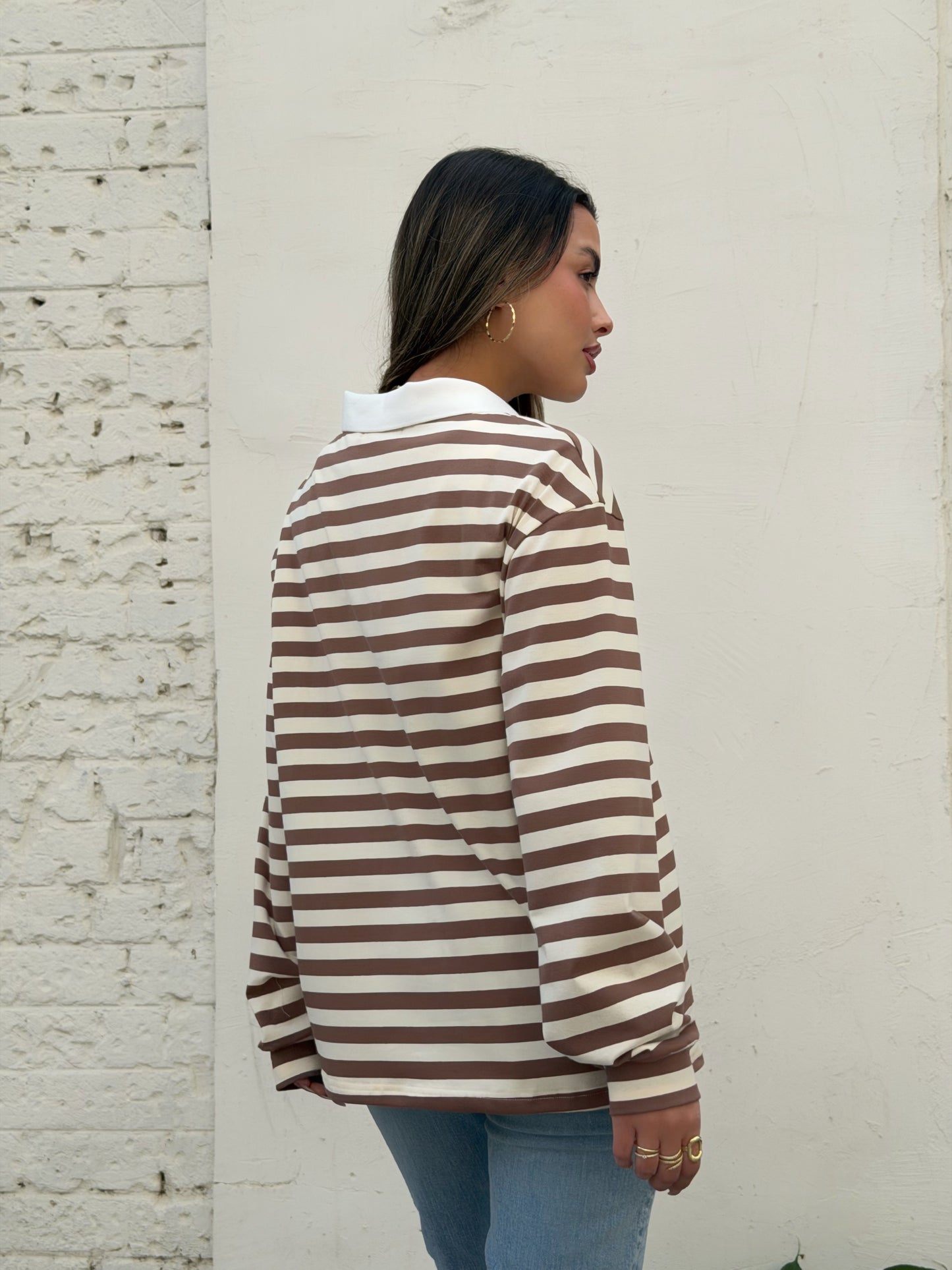 חולצת צווארון אוברסייז חום