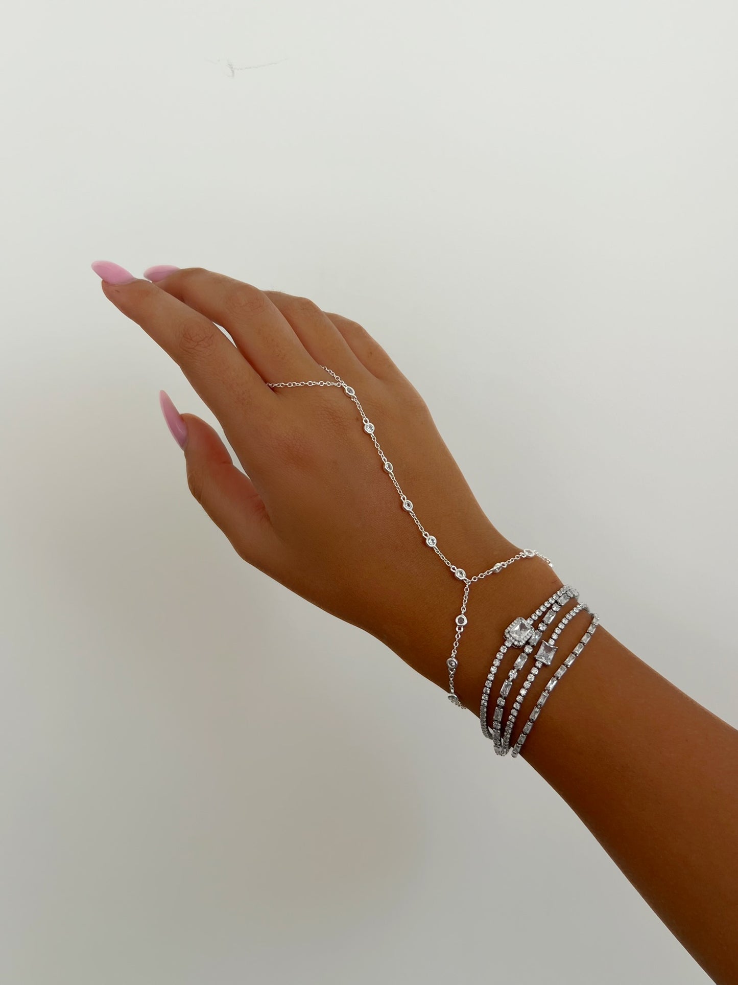 צמיד טניס אבן מלבן משובץ