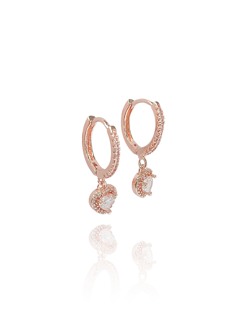 זוג עגילי חישוק אבן זירקון לב משובץ