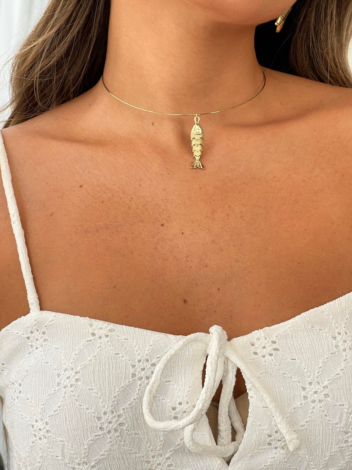 שרשרת קשיחה בשילוב דג