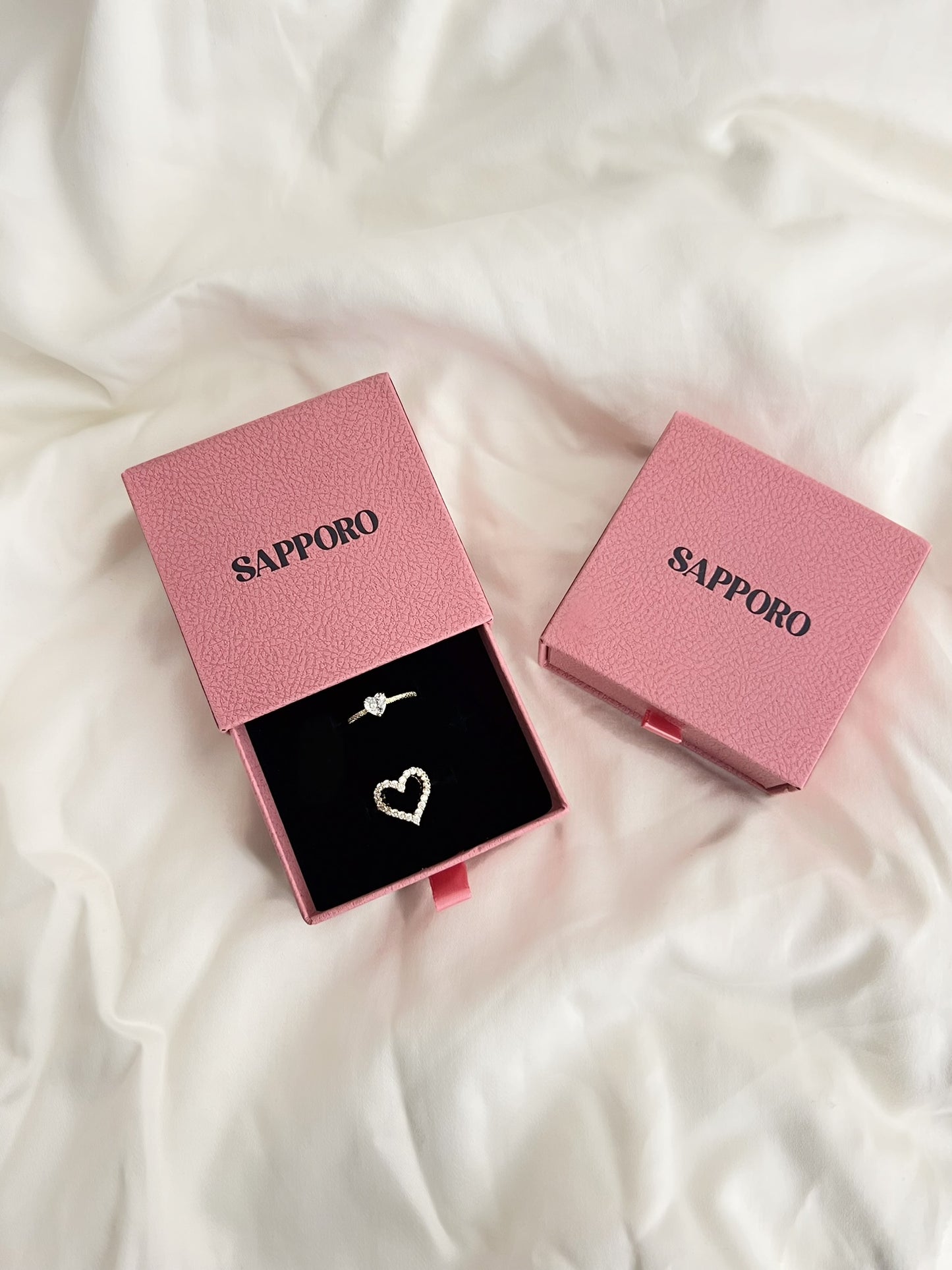 קופסת תכשיטים קטנה