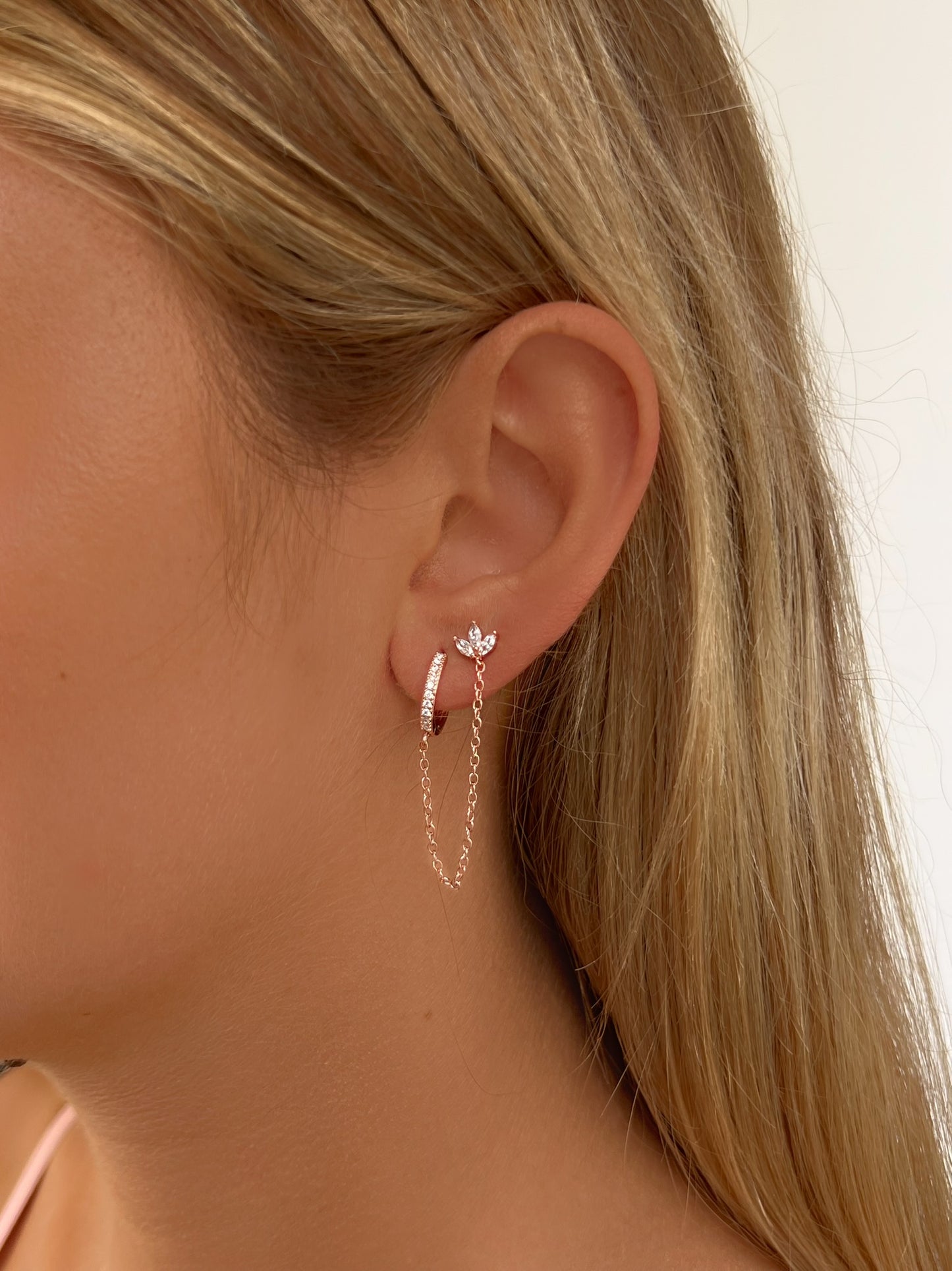 עגיל פרח לוטוס בל בשילוב חישוק