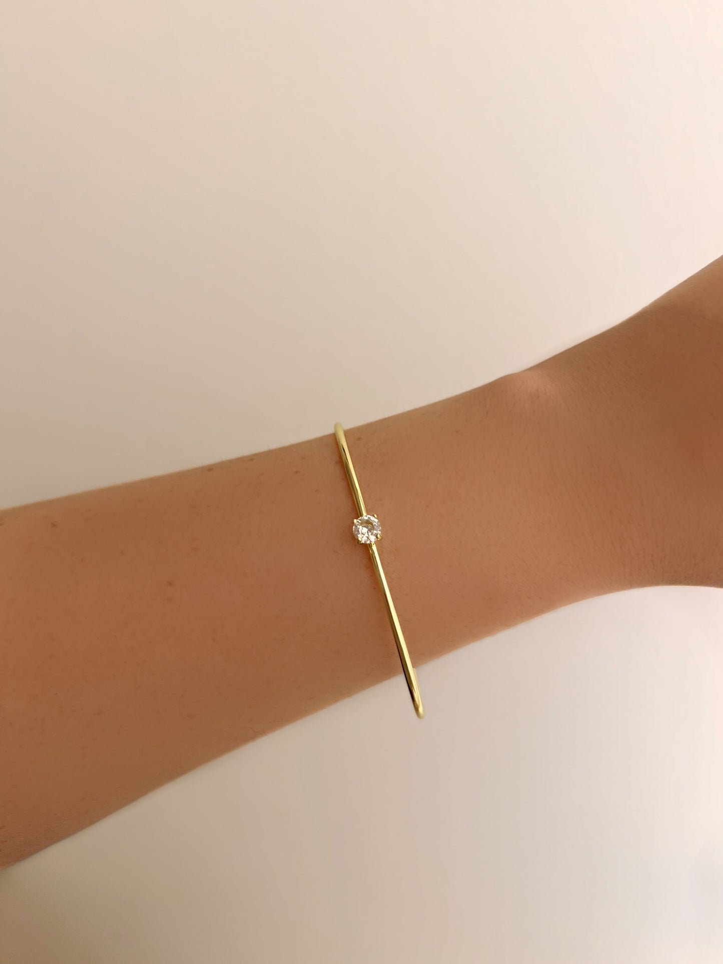 צמיד קשיח זירקון