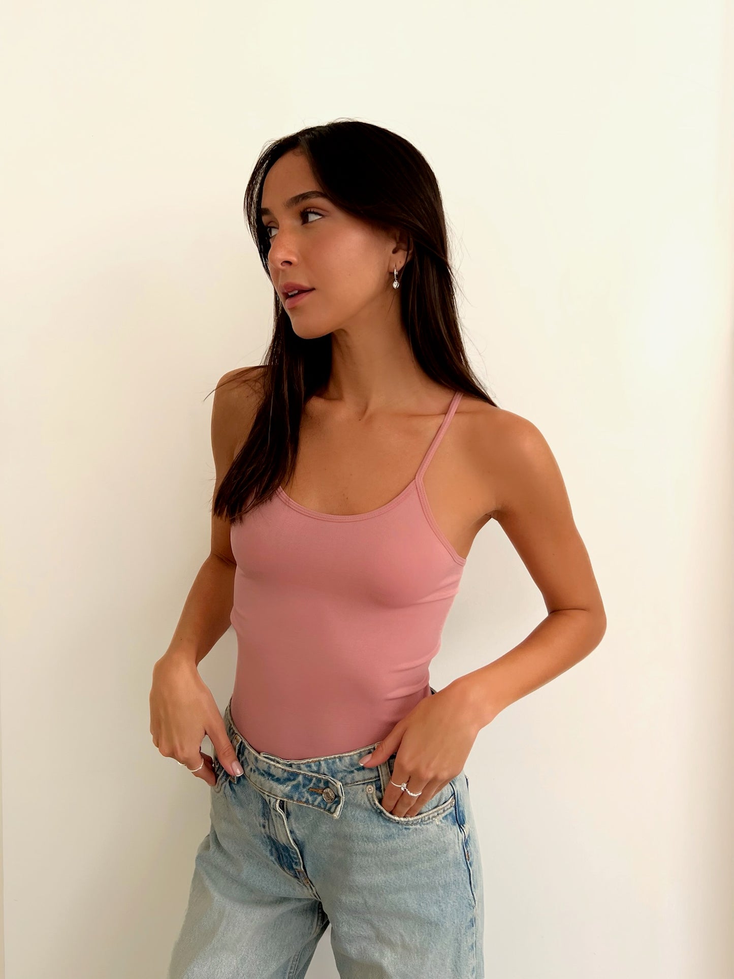 גופיית בייסיק חלקה