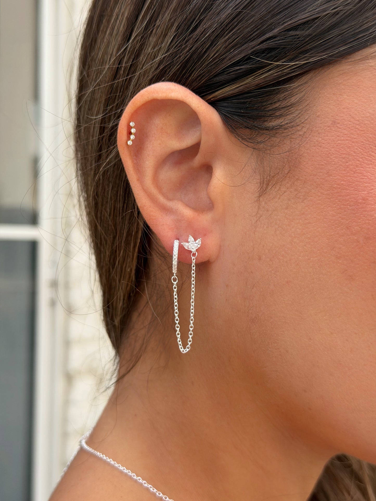 עגיל פרח לוטוס בל בשילוב חישוק מכסף אמיתי 925