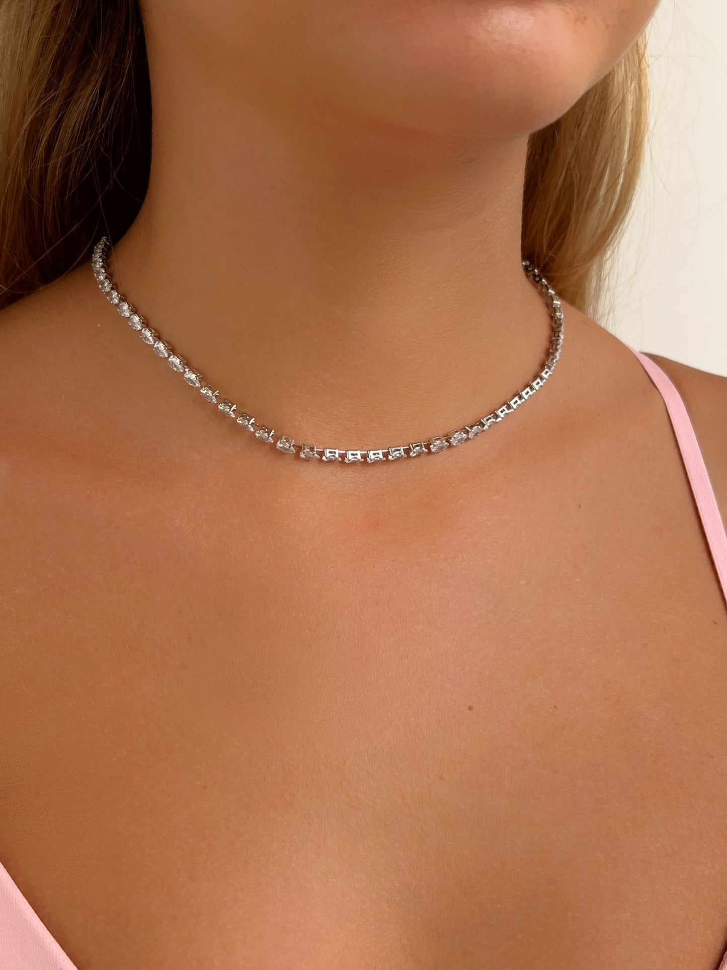 צ'וקר טניס טיפות