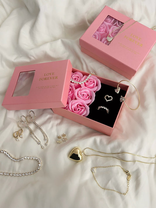 קופסת תכשיטים בשילוב פרחים