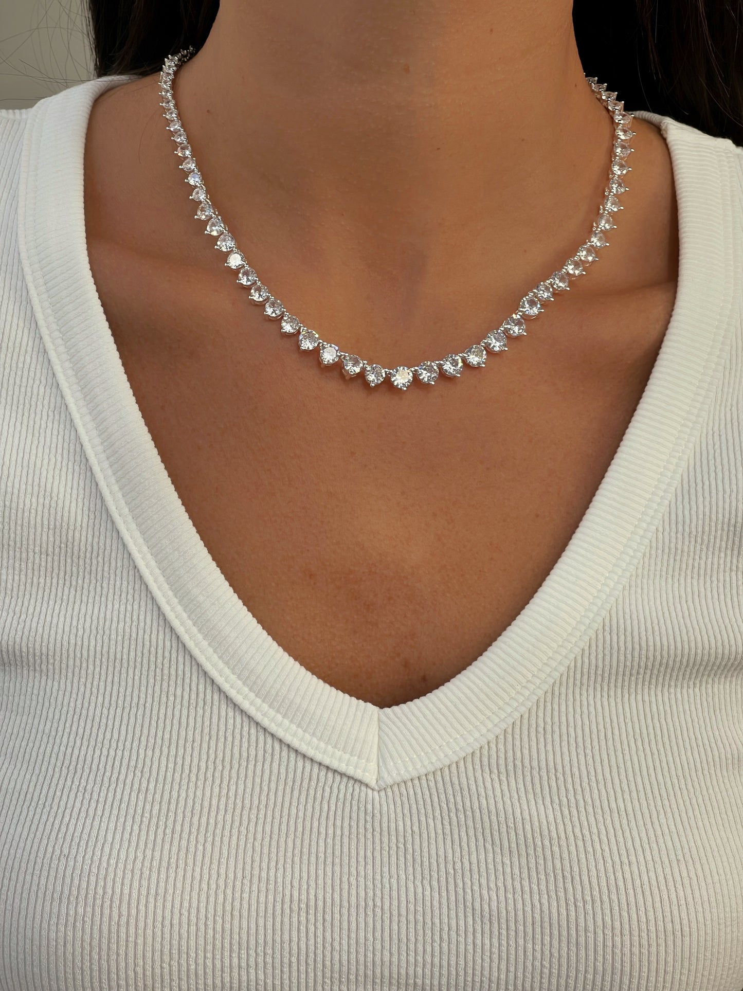 שרשרת זירקונים ערב