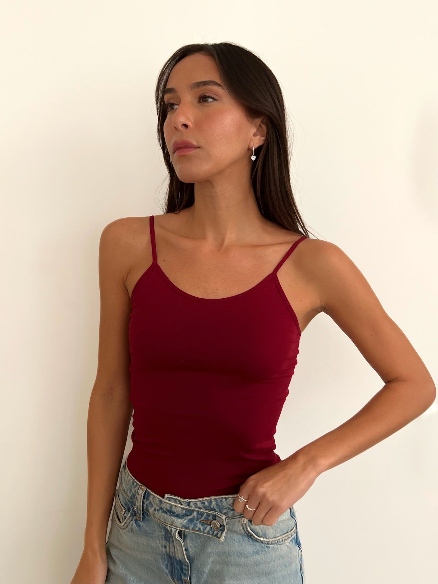 גופיית בייסיק חלקה