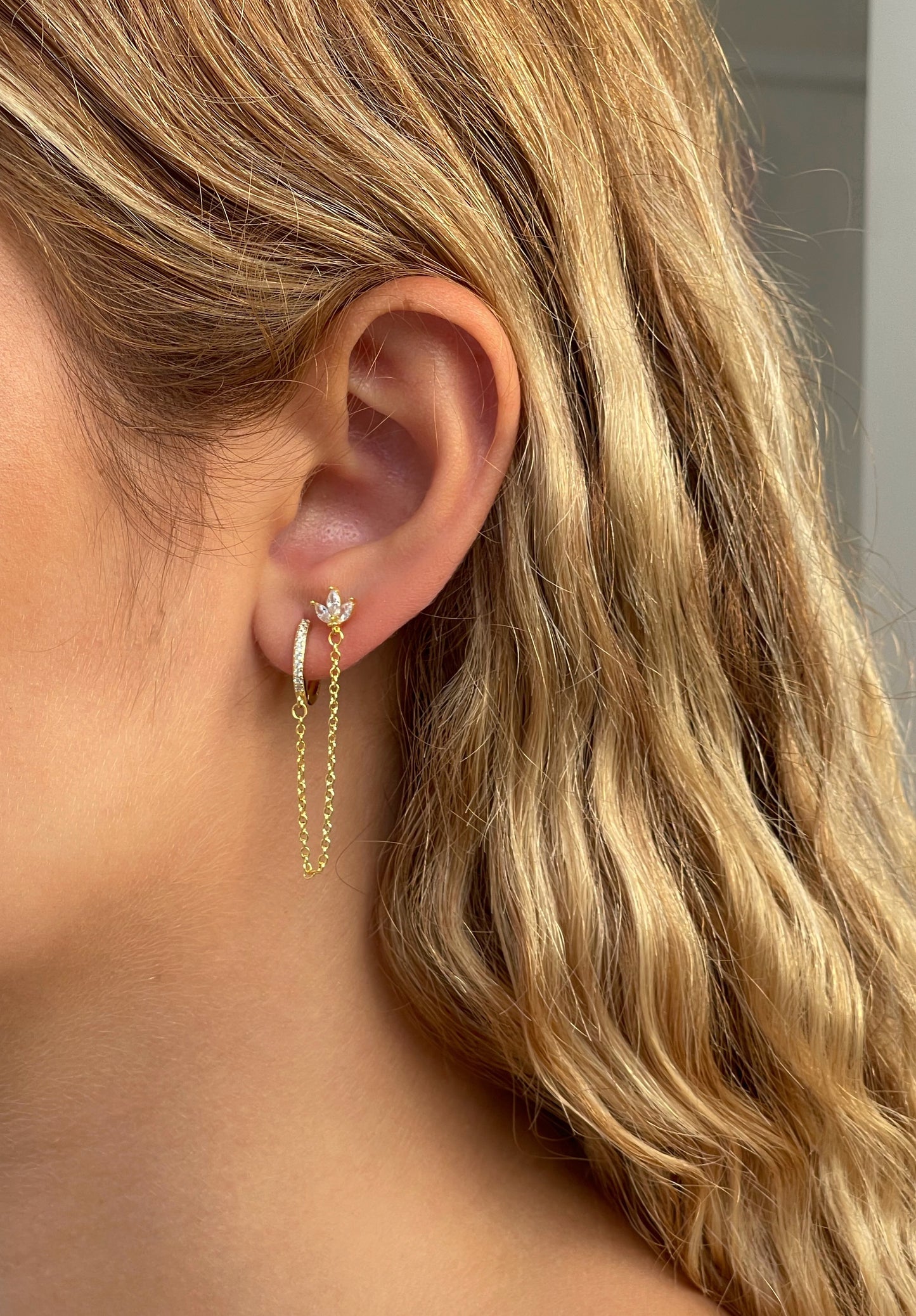 עגיל פרח לוטוס בל בשילוב חישוק מכסף אמיתי 925