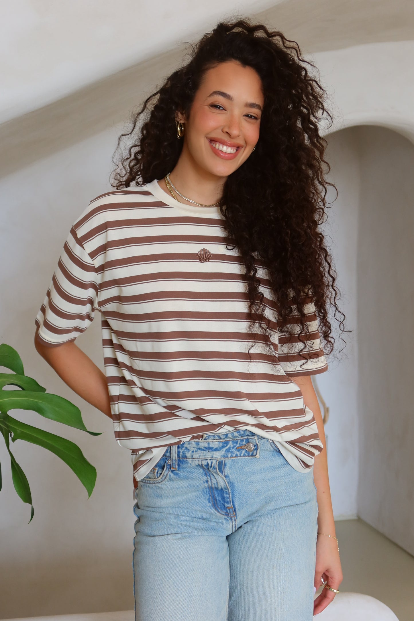 טי-שירט-פסים-סאפורו-חום