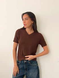 חולצת סוודר וי קצרה