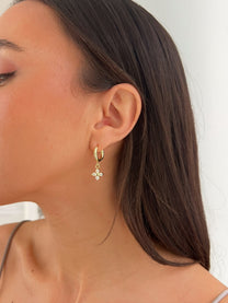 זוג עגילי חישוק פרח משובץ אל חלד