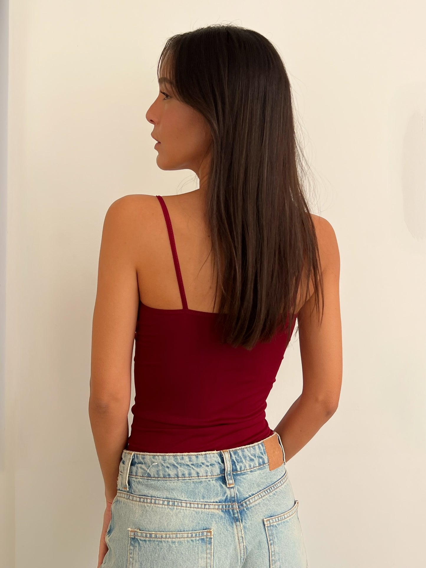 גופיית בייסיק חלקה