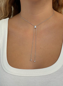 שרשרת טיפה עדינה נופלת