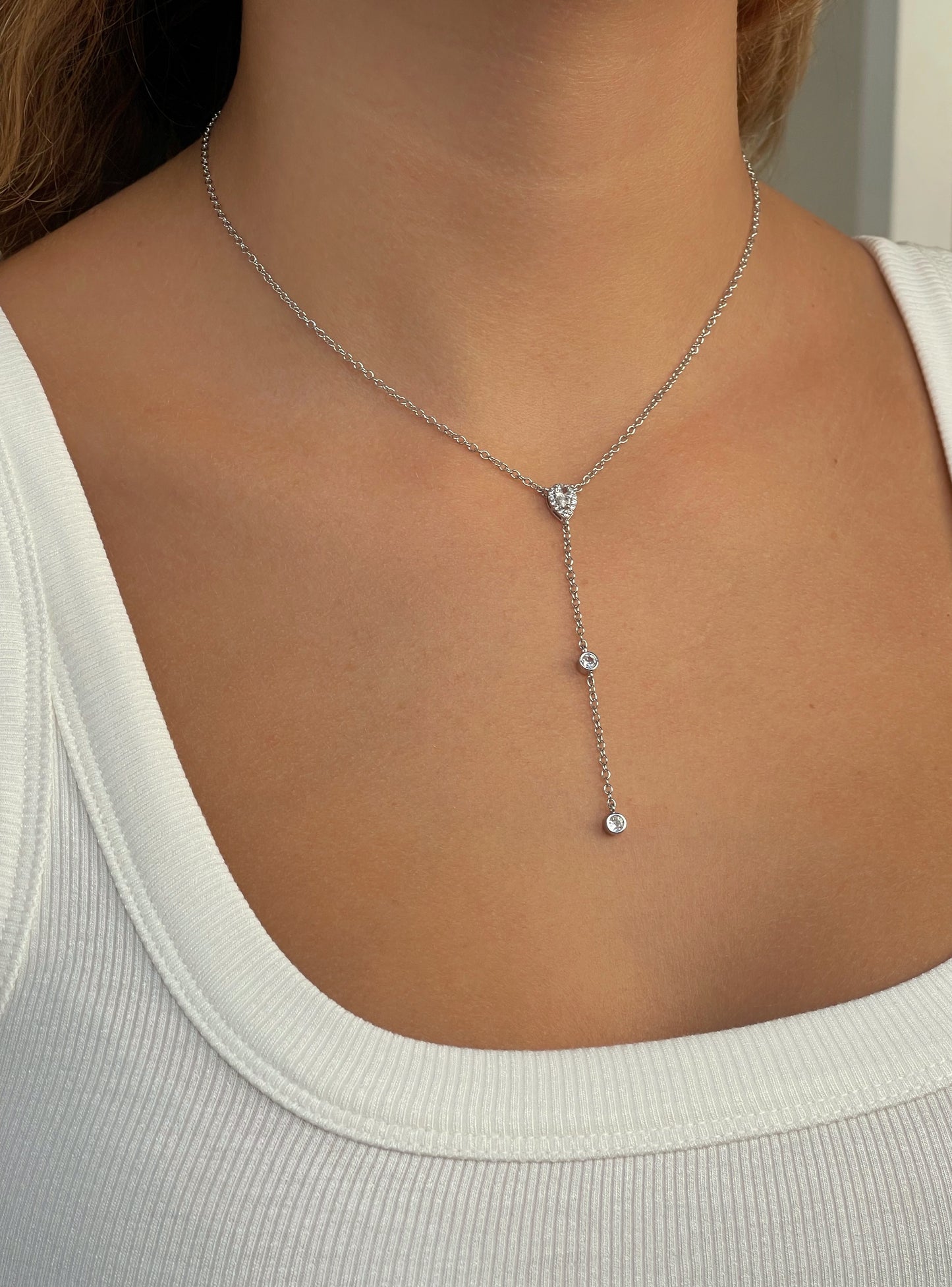 שרשרת אבן טיפה נופלת