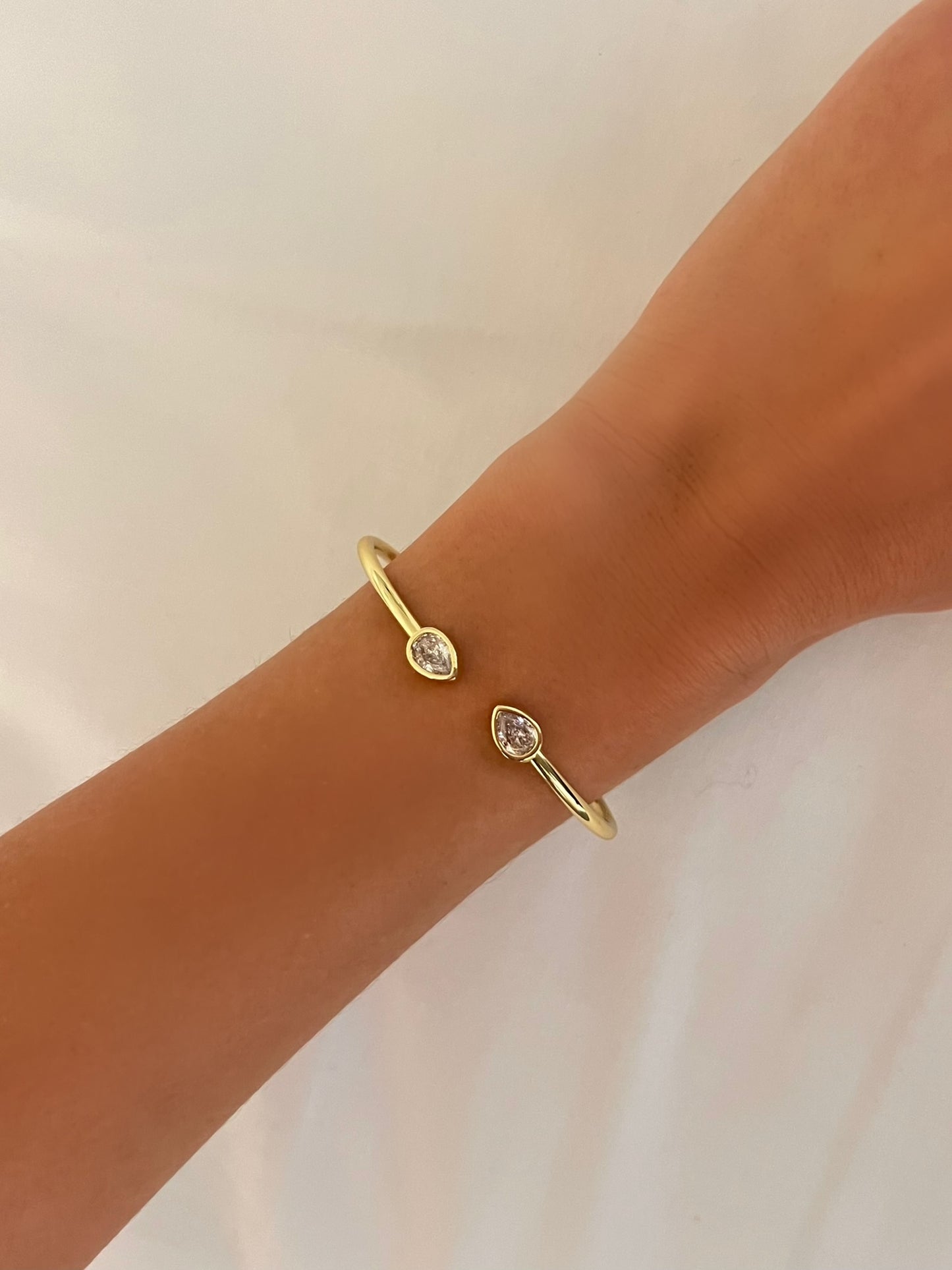 צמיד קשיח זירקוני טיפות