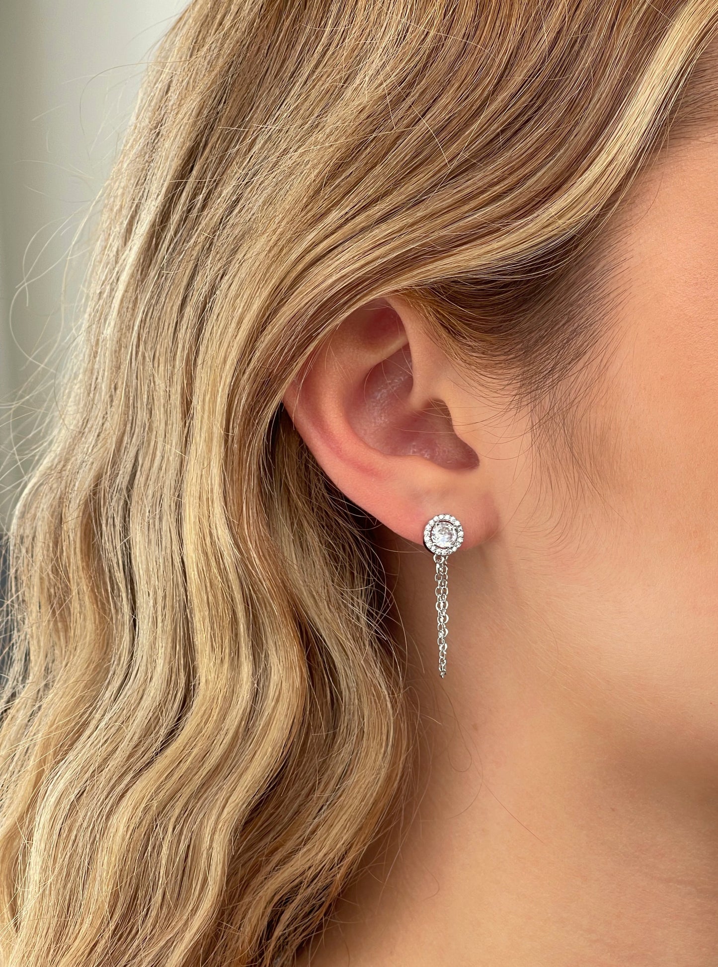 זוג עגילי אבן מרכזית בשילוב שרשרת