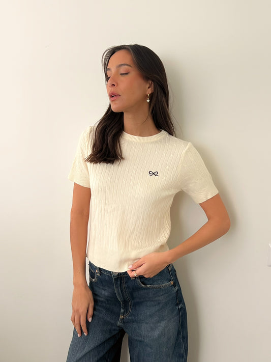 חולצת סוודר קצרה