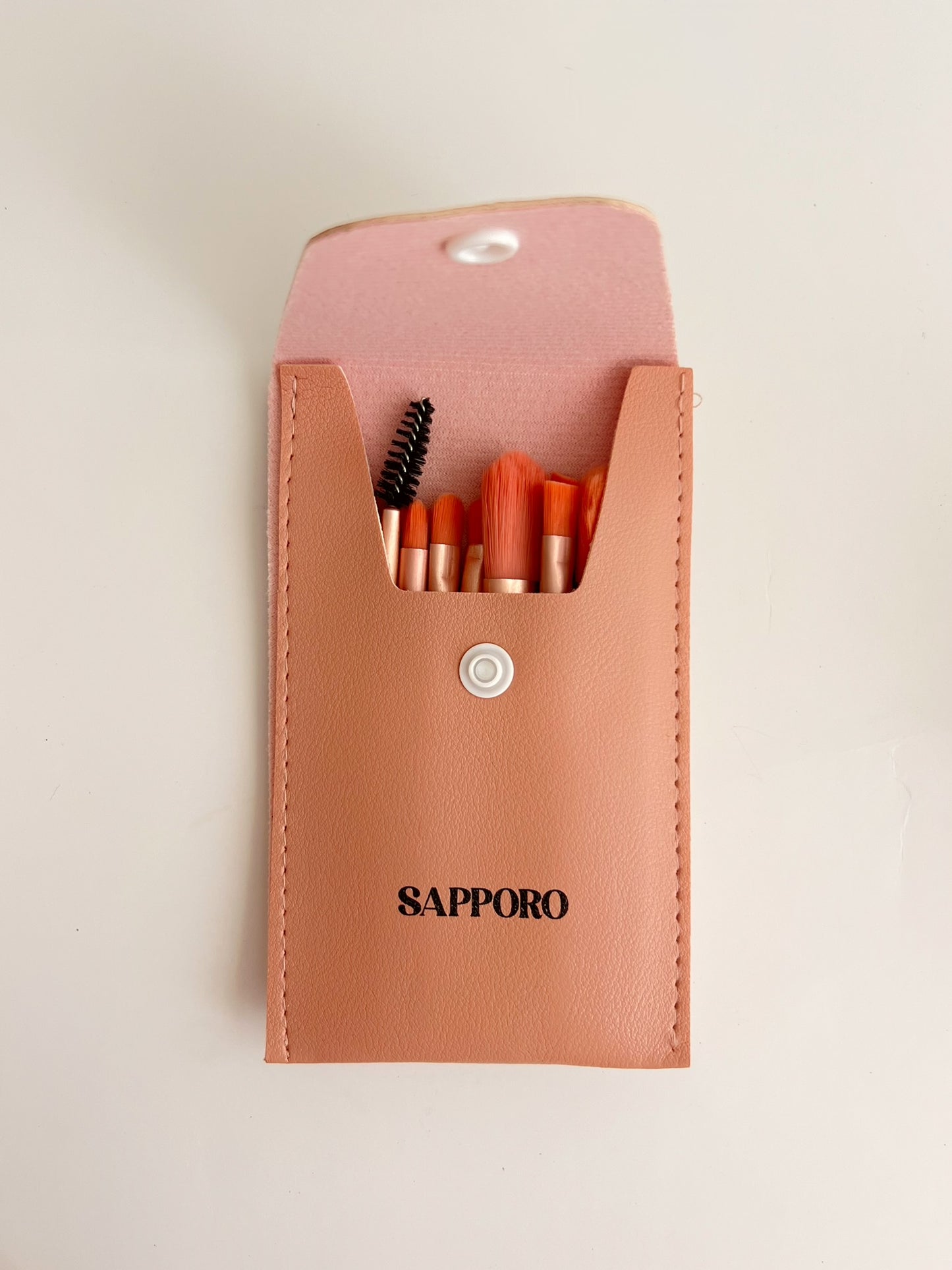 ערכת מברשות לאיפור