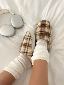 נעלי בית משבצות