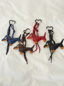 מחזיק לתיק כלב