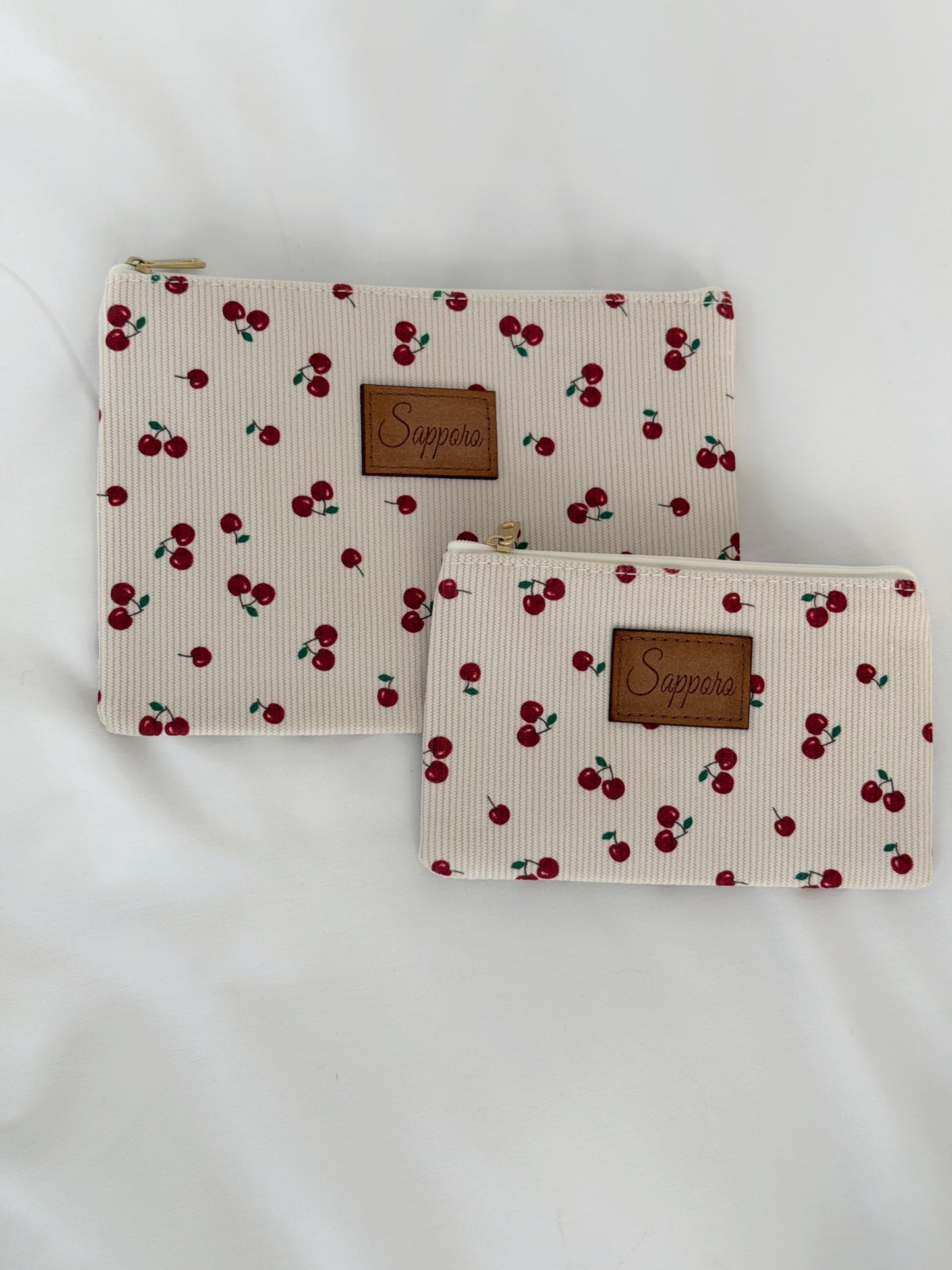 סט תיקי איפור קורדרוי דובדבנים