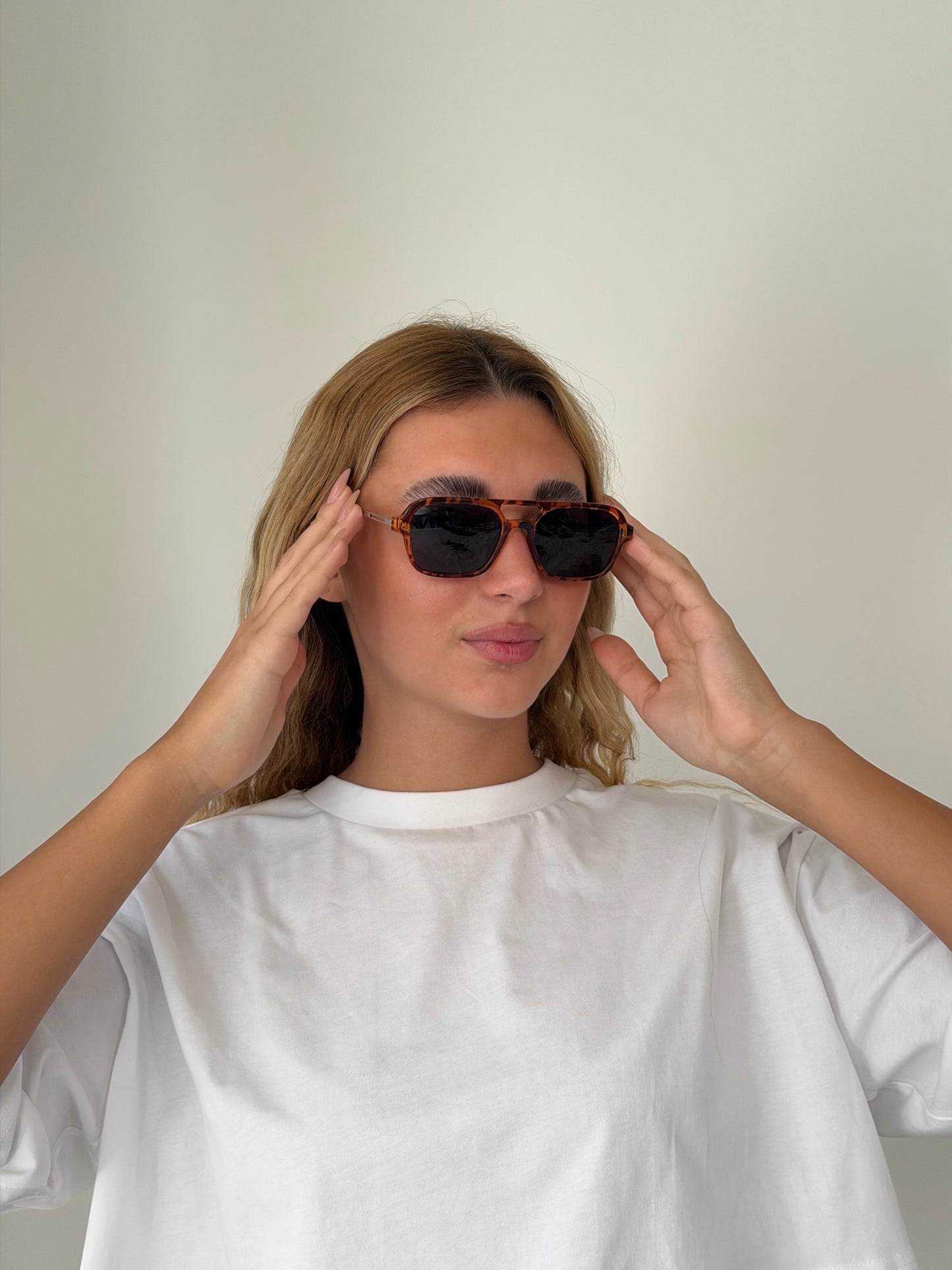 משקפי שמש ג'וי מנומר