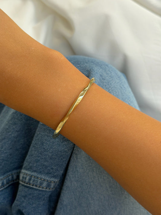 צמיד קשיח מסולסל עדין