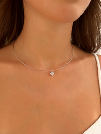 שרשרת קשיחה בשילוב זירקון לב