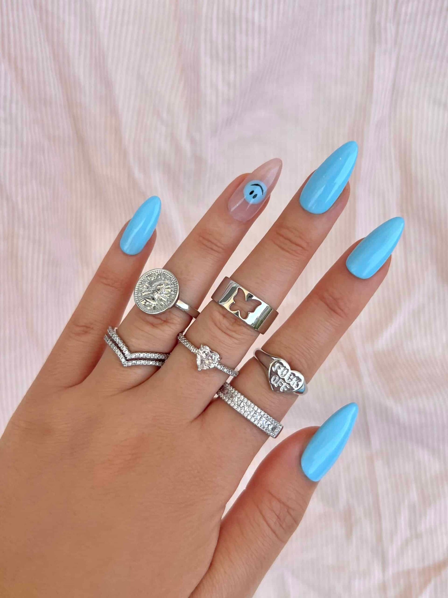 Facetune_04-08-2022-02-32-19