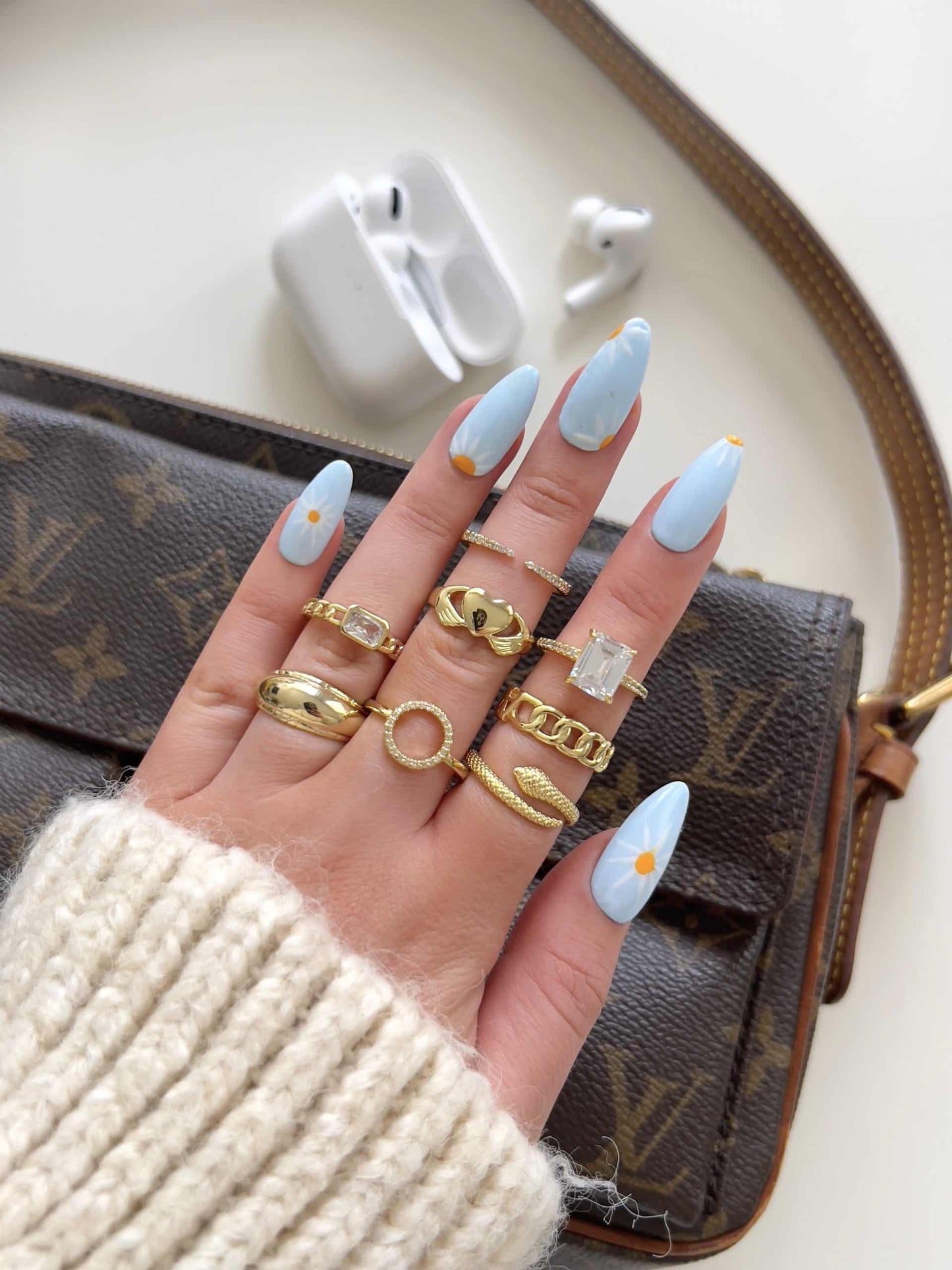 Facetune_09-03-2023-09-36-23
