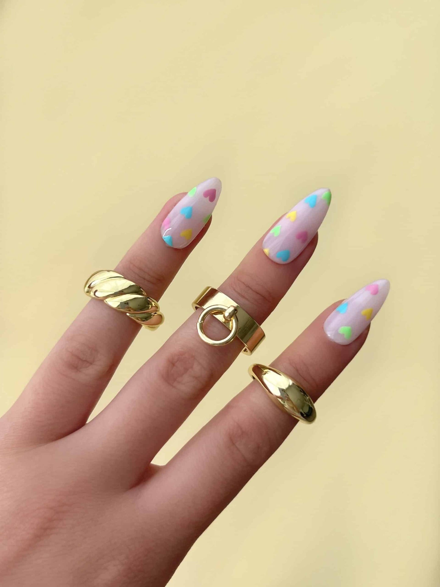 Facetune_11-04-2023-02-56-23