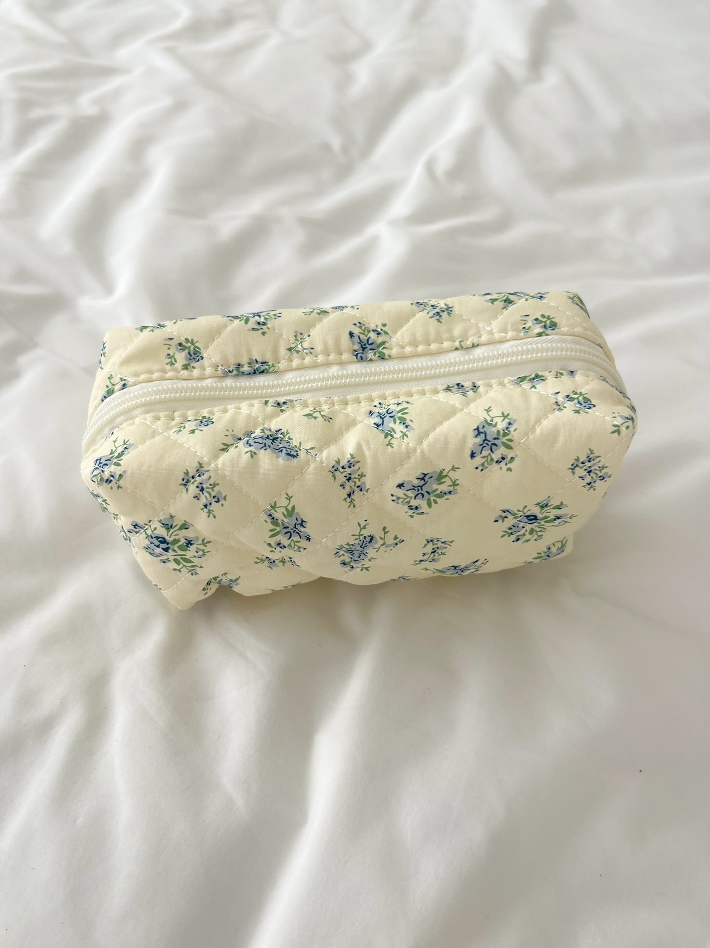 תיק איפור פרחים