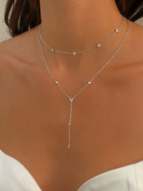 פרחים צמודה פרפר נופלת