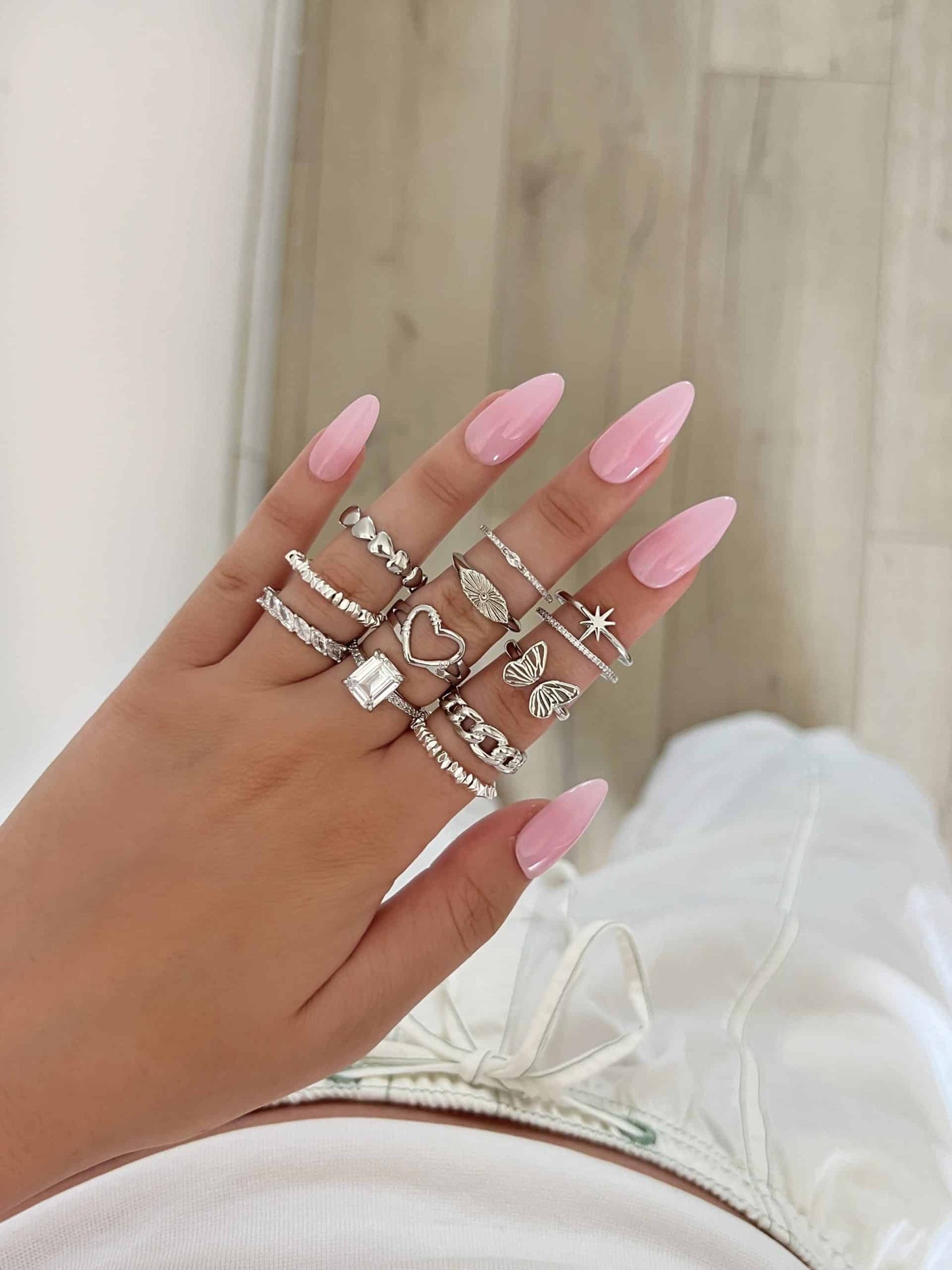 Facetune_17-07-2023-22-58-22