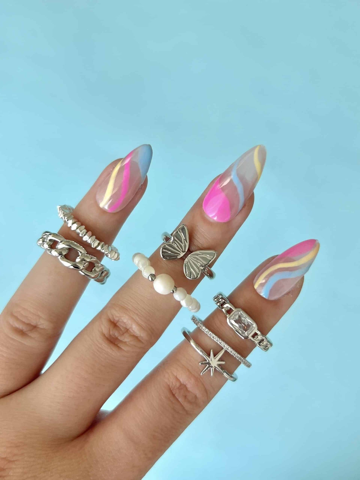 Facetune_18-07-2023-08-58-28