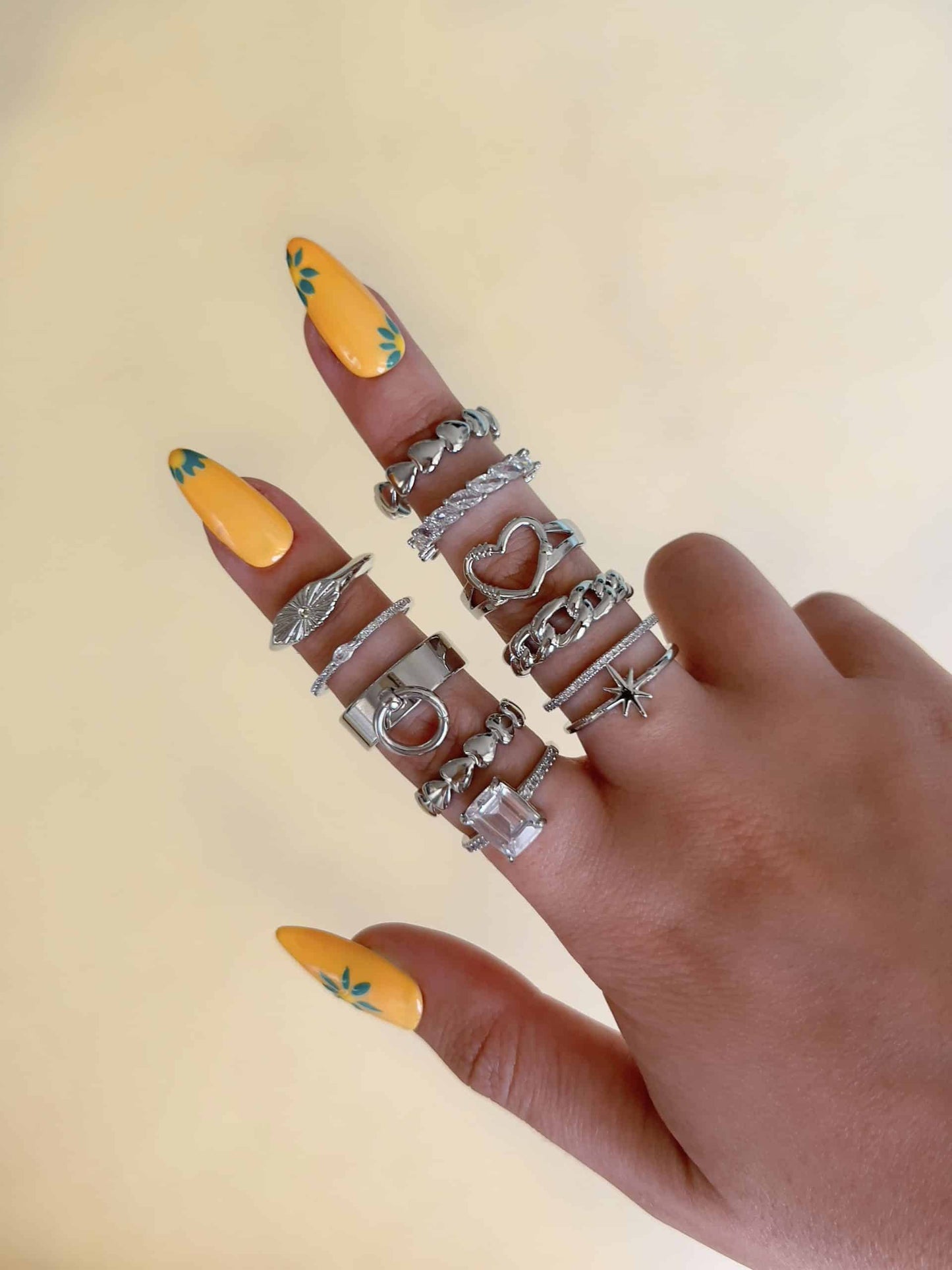 Facetune_21-07-2023-01-37-50